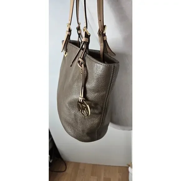🎄 Michael Kors leather bag medium pewter grey tan gold - Picture 9 of 17
